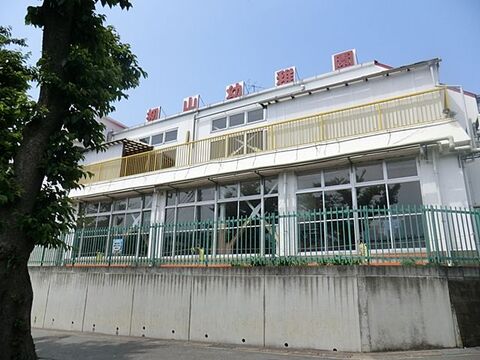 初山幼稚園まで約1000m