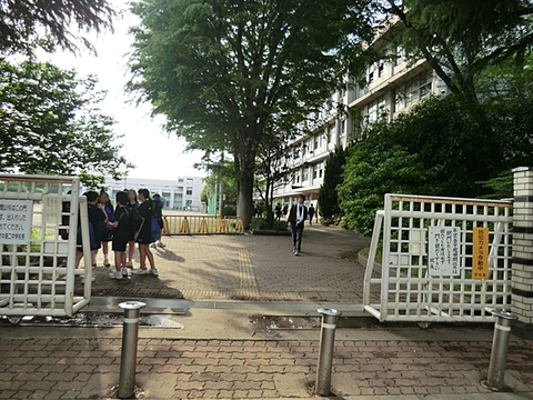 府中市立府中第二中学校　距離約110m