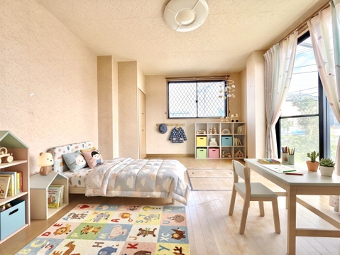 ※画像は実際の室内写真をもとに、家具・調度品の配置例をCG合成したもので、家具等は販売価格に含まれません。