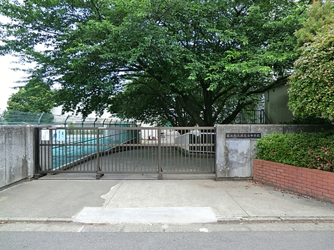 藤沢市立湘南台中学校　距離約960m