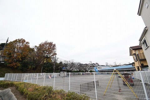 やまゆり幼稚園まで約1100m