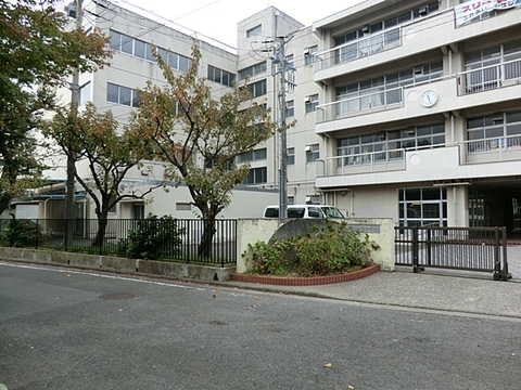 横浜市立今宿中学校　距離約350m