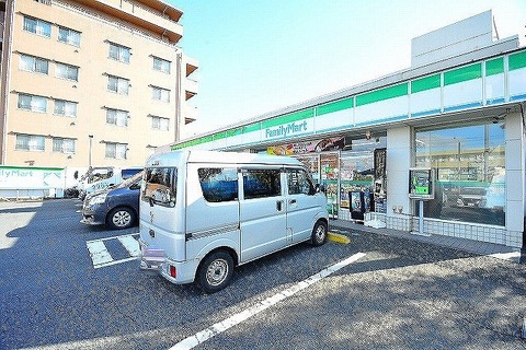 ファミリーマート　稲城矢野口店まで約600m