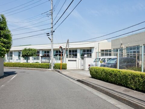 町田市立真光寺中学校　約800m