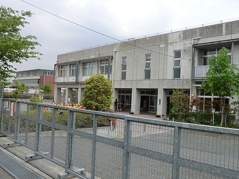 八王子市立七国小学校　距離約660m