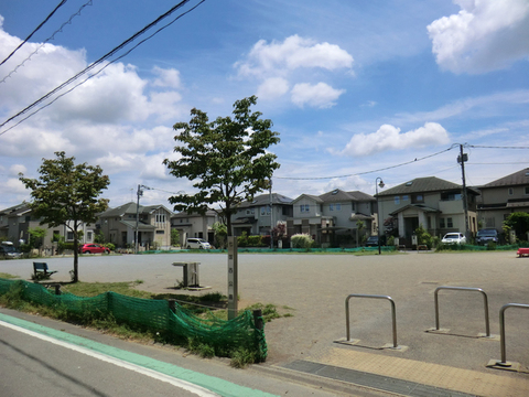 七国西公園　距離約700m