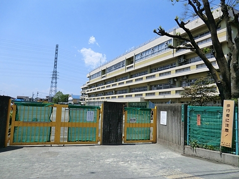 国分寺市立第二小学校　距離約200m