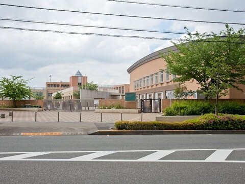 町田市立小山ヶ丘小学校まで約750m