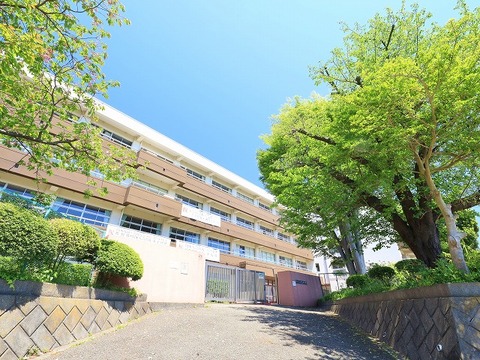 海老名市立大谷中学校　距離約1800m