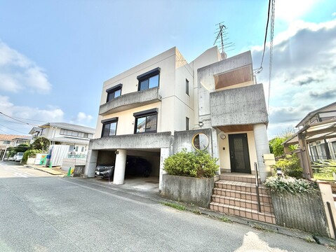 鉄筋コンクリート造の二世帯住宅　