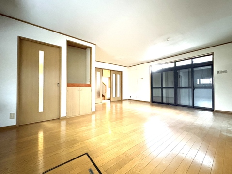 リフォーム前の写真です。お問合せお待ちしております♪