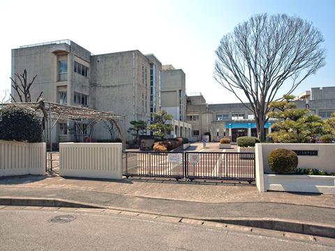相模原市立上溝南中学校　距離約230m