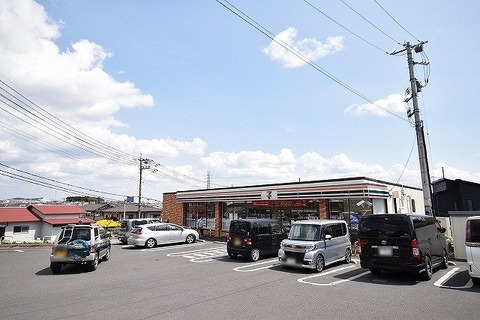 セブンイレブン　伊勢原笠窪店　距離約1200m