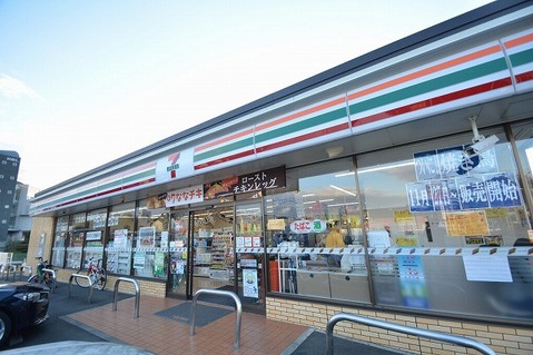 セブンイレブン　町田芝溝街道店　距離約150m