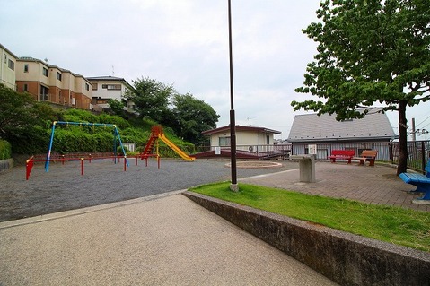 鴨居第三公園　距離約750m
