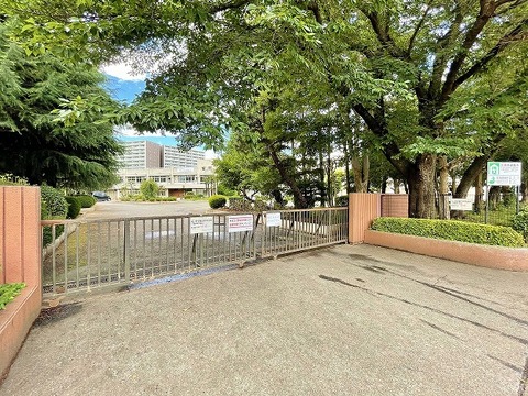 相模原市立大野北中学校　距離約1000m