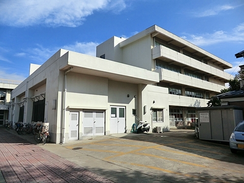 横浜市立新吉田第二小学校　距離約1300m