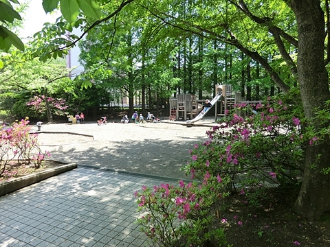 平尾近隣公園　距離約75m0
