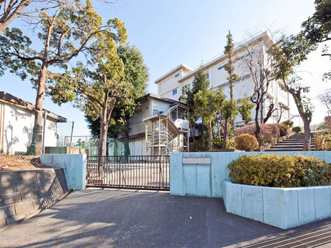 川崎市立菅生中学校　距離約1300m