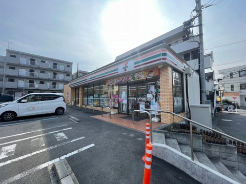 セブンイレブン　大和福田1丁目店　距離約650m