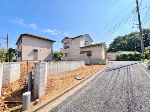 住宅街の一角にある新築用地の外観