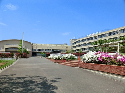 川崎市立柿生小学校　距離約50m