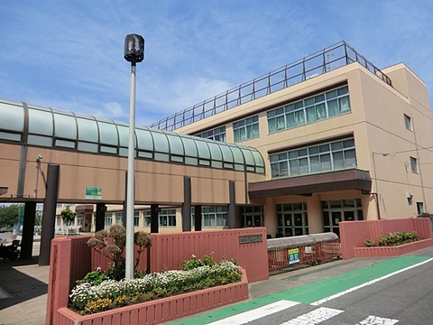 大和市立引地台小学校まで約220m