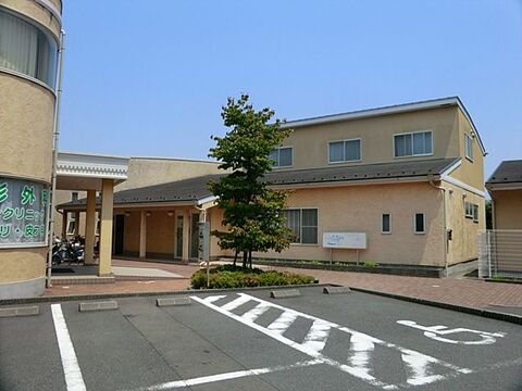 ふじた内科こども医院　距離約750