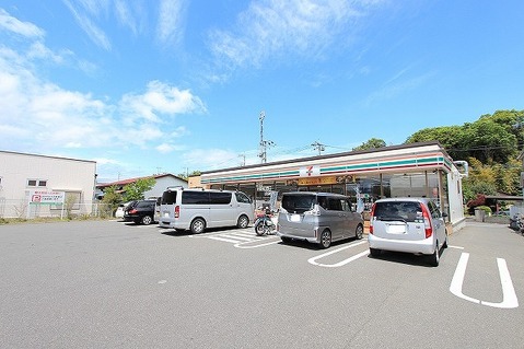 セブンイレブン　町田堺店　距離約300m