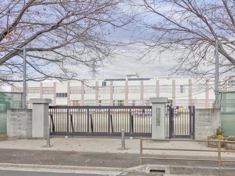 大和市立桜丘小学校まで約550m