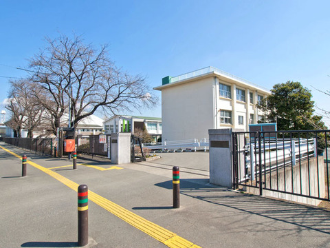 座間市立座間中学校まで約900m