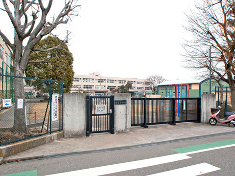 町田市立忠生小学校　距離約400m
