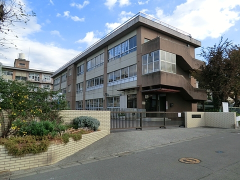 横浜市立東本郷小学校　距離約900m