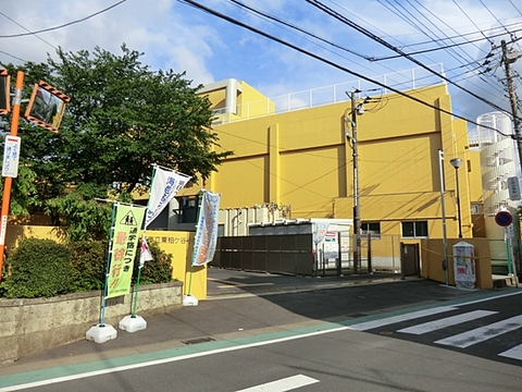 海老名市立東柏ケ谷小学校　距離約750m