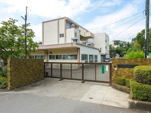 八王子市立船田小学校まで約650m