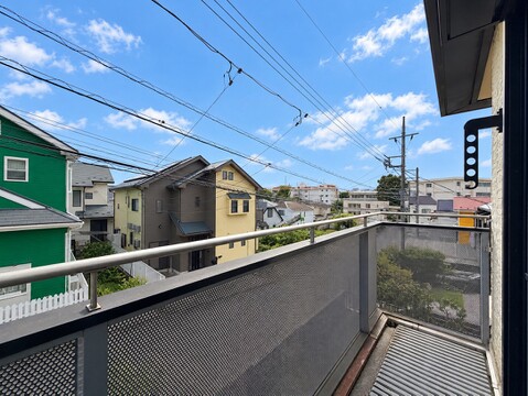 バルコニーから見た周辺の住宅街