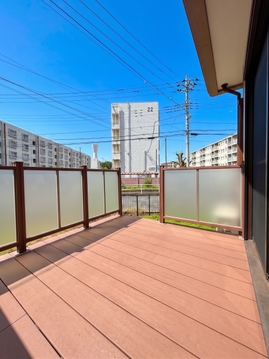 広々とした屋上バルコニー