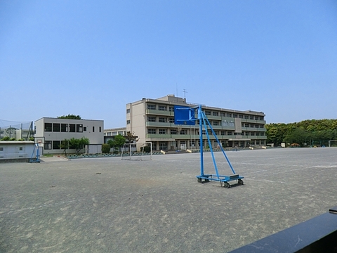 藤沢市立大清水小学校　距離約850m