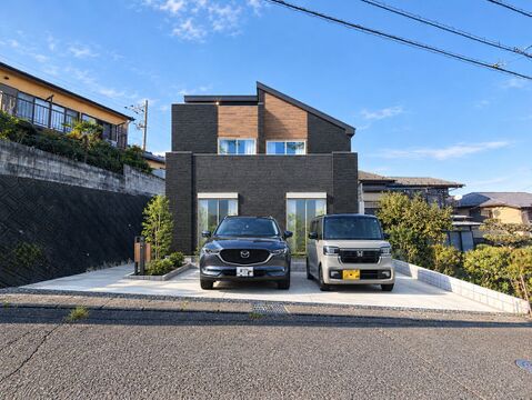 ※画像は実際の現地写真をもとに、建物・車の配置例をCG合成したものです。車等は販売価格に含まれません。