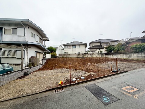 道路に面した整形地の建築予定地