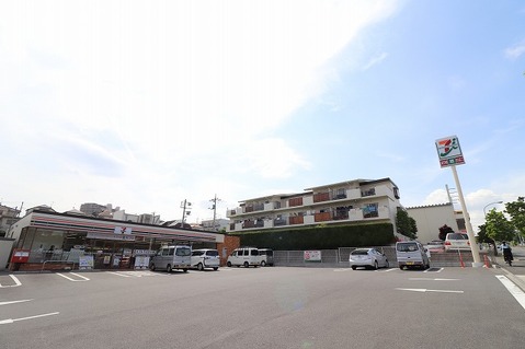 セブンイレブン　町田小川4丁目店まで約400m