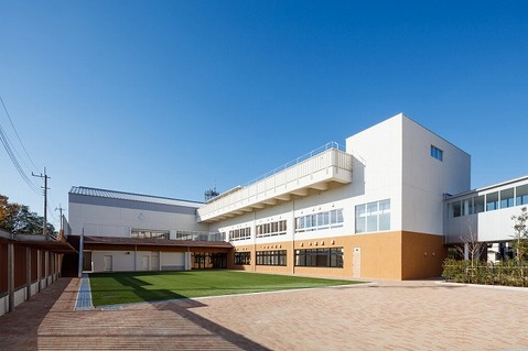 川崎市立久末小学校　距離約800m