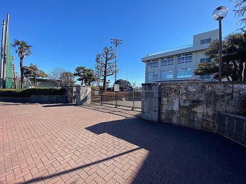 相模原市立田名中学校　距離約2700m