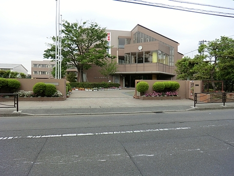 川崎市立井田中学校まで約1100m