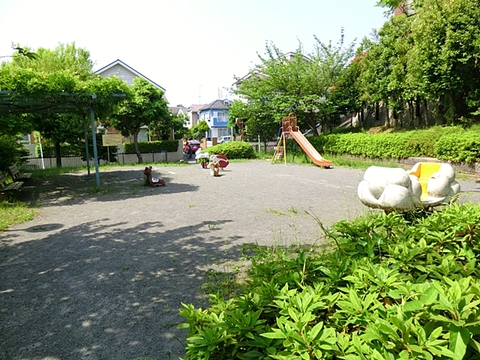 東玉川学園1丁目児童公園　距離約100m