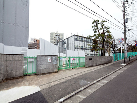 川崎市立百合丘小学校まで約800m