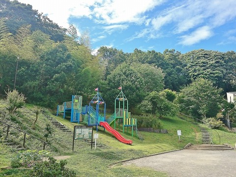 西寺尾の丘公園　距離約1600m