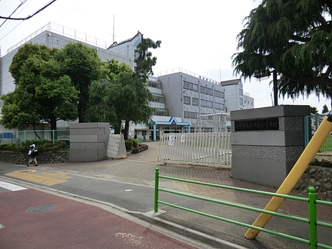 府中市立府中第二小学校　距離約120m