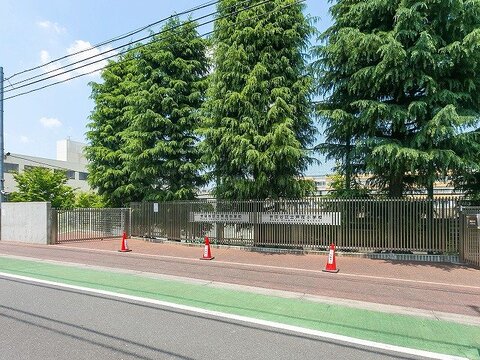 世田谷区立芦花中学校まで約350m