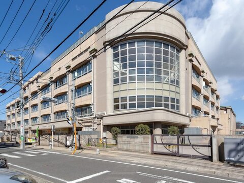 川崎市立中野島小学校　距離約1100m